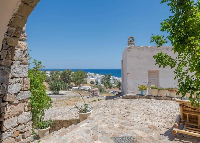 Epavlis Hotel & Spa Kamári